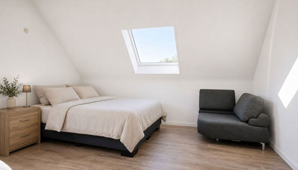 PRACHTIG AFGEWERKT EN ENERGIEZUINIG DUPLEX-APPARTEMENT (123 M2 WOONOPPERVLAKTE) (BRON: EPB) MET 2 SLAAPKAMERS, RUIM EN ZONOVERGOTEN TERRAS, EN AUTOSTANDPLAATS EN TUINBERGING TE NEERHAREN!

Op de weg van Lanaken naar Rekem vind je, aan de linkerkant, ter h