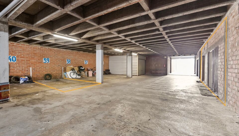 Gebouw voor gemengd gebruik te koop in Genk