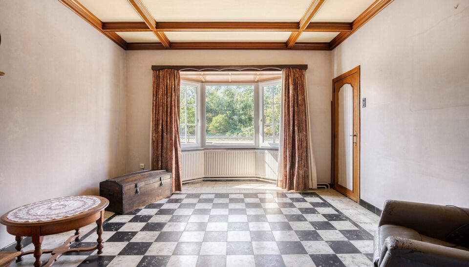 STATIGE , OP TE FRISSEN HALFOPEN BEBOUWING MET 3 SLAAPKAMERS OP EEN PERCEEL VAN 4A 77CA TE KURINGEN (HASSELT)

Niet ver van het bruisende centrum van Hasselt (Kuringen) ligt deze statige halfopen bebouwing met maar liefst 175 vierkante meter bewoonbare op